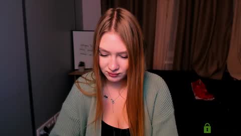 Snapshot of playful_sophie chatting on 01/23/25, 12:04 Sophie online show from 01/23/25, 12:04