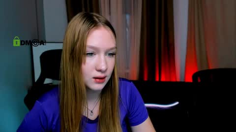 Snapshot of playful_sophie chatting on 02/07/25, 02:37 Sophie online show from 02/07/25, 02:37
