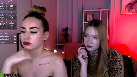 Snapshot of playful_sophie chatting on 02/10/25, 11:45 Sophie online show from 02/10/25, 11:45