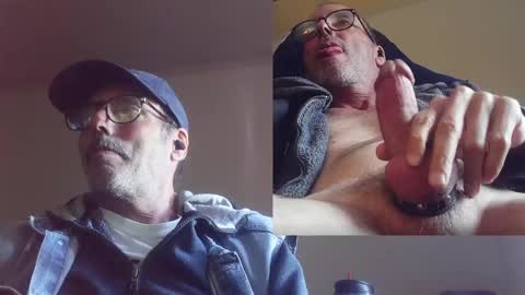 Snapshot of playfuljoy chatting on 10/01/25, 05:41 StudMan online show from 10/01/25, 05:41