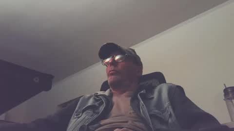 Snapshot of playfuljoy chatting on 12/03/25, 03:03 StudMan online show from 12/03/25, 03:03