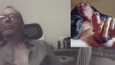 Snapshot of playfuljoy chatting on 08/08/26, 12:24 StudMan online show from 08/08/26, 12:24