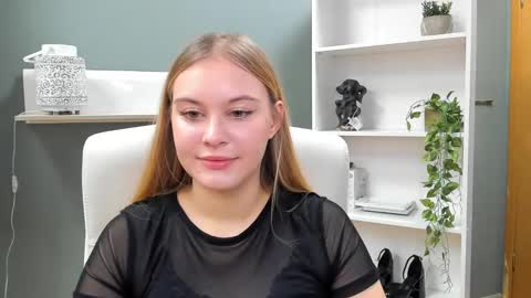 Valeria online show from 12/29/24, 07:39