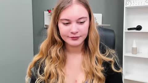 Valeria online show from 03/09/25, 07:45