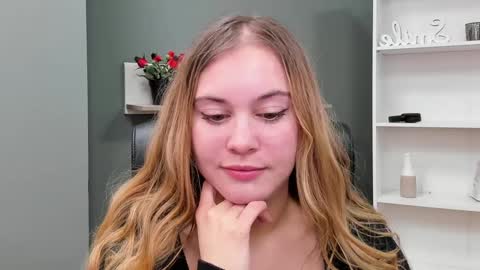 Valeria online show from 03/09/25, 08:52