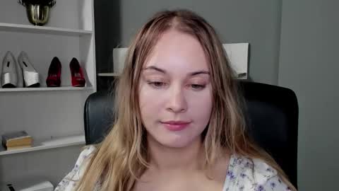 Valeria online show from 12/03/25, 09:57