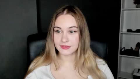 Snapshot of playgirl_valeria chatting on 03/22/26, 09:51 Valeria online show from 03/22/26, 09:51