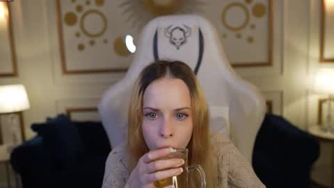 Lana online show from 11/03/25, 11:11