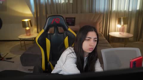 Snapshot of playhard054 chatting on 03/04/26, 07:14 Lana online show from 03/04/26, 07:14