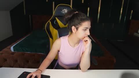 Snapshot of playhard054 chatting on 03/31/26, 10:26 Lana online show from 03/31/26, 10:26