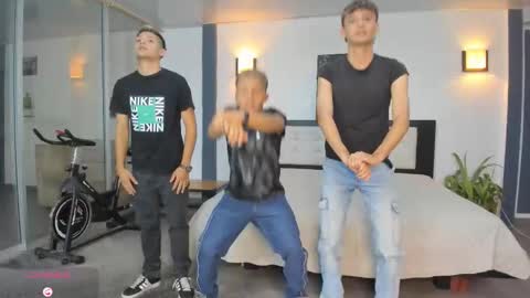 Snapshot of playhardsex chatting on 11/09/25, 11:03 online show from 11/09/25, 11:03