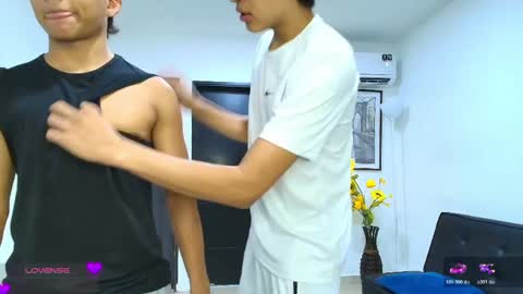 Snapshot of playhardsex chatting on 04/10/26, 11:09 online show from 04/10/26, 11:09