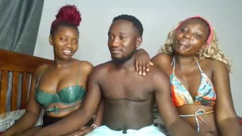 Snapshot of playhouse_crew chatting on 04/24/26, 10:01 jagau palomaivy and lucian online show from 04/24/26, 10:01