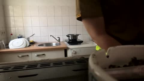 Hello ask me  . Im glad  to see you here in my room. Welcome PVT is open online show from 10/21/25, 02:51