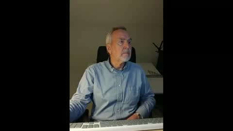 Snapshot of pleasedominateme chatting on 01/15/25, 05:26 Pleasedominateme online show from 01/15/25, 05:26