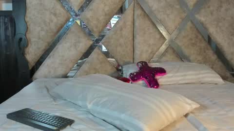 Aurora online show from 03/27/26, 02:06