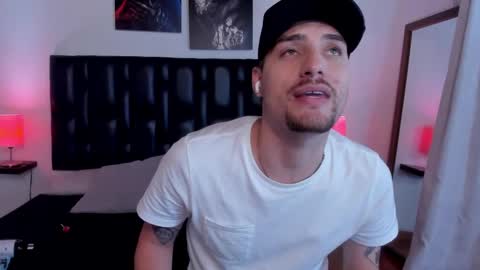 JUAN AND JULI online show from 02/08/25, 09:15