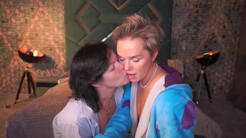 Ira brunette and Vika blonde online show from 11/18/25, 06:56