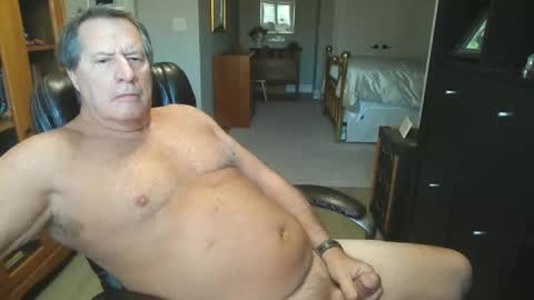 Snapshot of pleeeezeher chatting on 02/13/26, 03:41 pleeeezeher online show from 02/13/26, 03:41