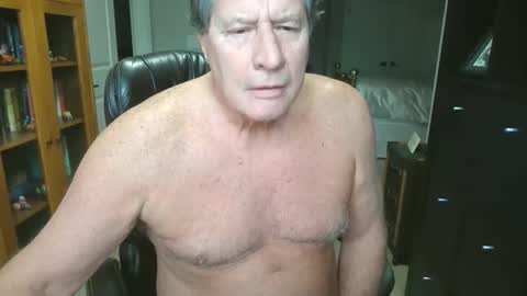 Snapshot of pleeeezeher chatting on 02/16/26, 09:33 pleeeezeher online show from 02/16/26, 09:33