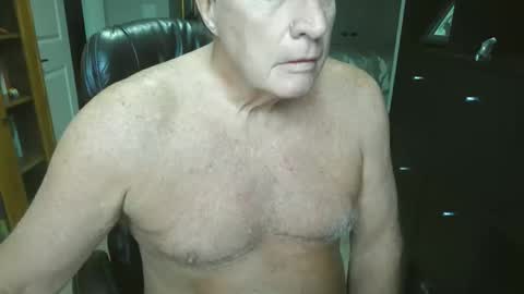 Snapshot of pleeeezeher chatting on 04/06/26, 08:21 pleeeezeher online show from 04/06/26, 08:21