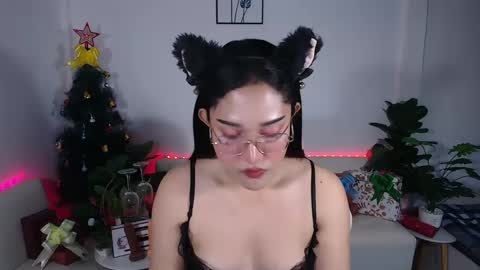 Ploysai online show from 12/04/24, 02:09