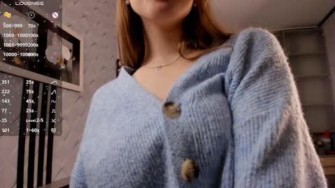 Snapshot of pluf_pluf chatting on 01/04/25, 01:10 HiI am Vivian online show from 01/04/25, 01:10