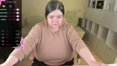 Snapshot of plum_pie__ chatting on 11/11/25, 02:55 Alice online show from 11/11/25, 02:55