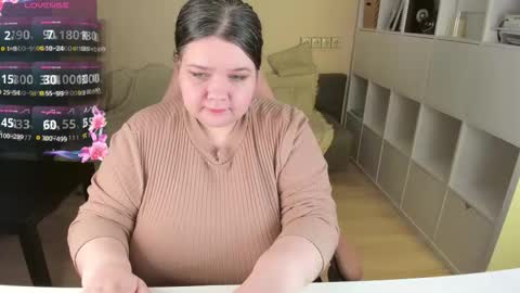 Snapshot of plum_pie__ chatting on 12/14/25, 10:47 Alice online show from 12/14/25, 10:47