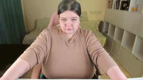 Snapshot of plum_pie__ chatting on 03/01/26, 07:49 Alice online show from 03/01/26, 07:49