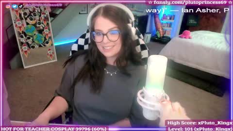 Pluto Princess online show from 09/19/25, 06:15