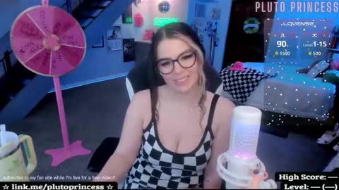 Snapshot of plutoprincess69 chatting on 03/07/26, 12:07 Pluto Princess online show from 03/07/26, 12:07