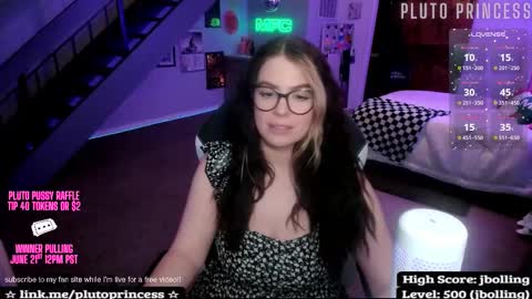 Snapshot of plutoprincess69 chatting on 03/27/26, 08:26 Pluto Princess online show from 03/27/26, 08:26