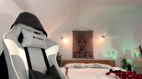         online show from 07/08/26, 05:06