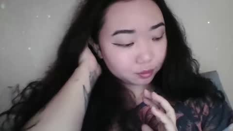 Snapshot of pocahontas654 chatting on 04/09/26, 02:22 Erica online show from 04/09/26, 02:22