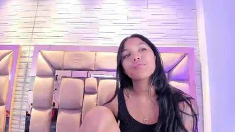 Snapshot of pocahontas_pow chatting on 07/11/26, 11:57 Pocahontas online show from 07/11/26, 11:57