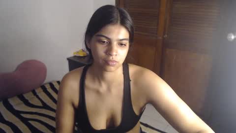 Snapshot of pocahontas_princess__ chatting on 09/21/25, 03:08 Pocahontas online show from 09/21/25, 03:08