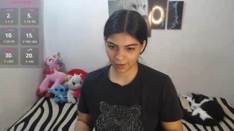 Snapshot of pocahontas_princess__ chatting on 11/13/25, 04:17 Pocahontas online show from 11/13/25, 04:17