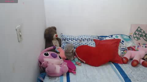 Snapshot of pocahontas_princess__ chatting on 07/25/26, 09:01 Pocahontas online show from 07/25/26, 09:01