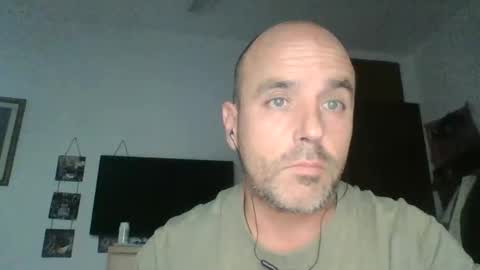 Snapshot of pocoyotop chatting on 11/20/25, 11:15 pocoyotop online show from 11/20/25, 11:15