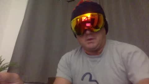 Snapshot of poe215241 chatting on 01/17/25, 10:12 poe215241 online show from 01/17/25, 10:12