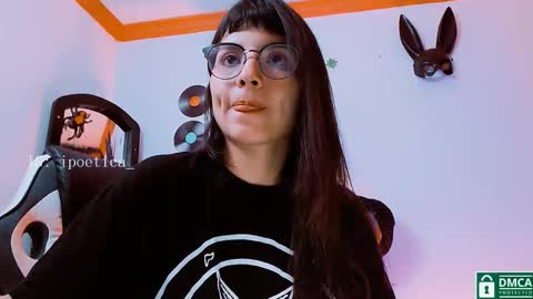 IG ipoetica  online show from 11/25/25, 04:18