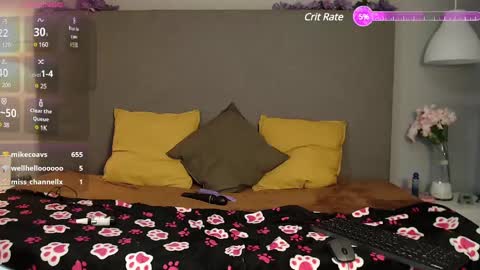  Luna  online show from 02/11/25, 10:50