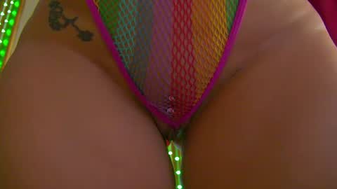 Snapshot of poison_milf_ chatting on 06/29/26, 03:57 poison_milf_ online show from 06/29/26, 03:57