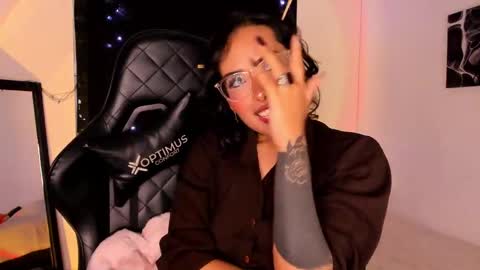 Willow                      Hours 12pm to 630pm Colombian time FRIDAY AND SUNDAY FREE DAYS online show from 01/28/25, 08:36