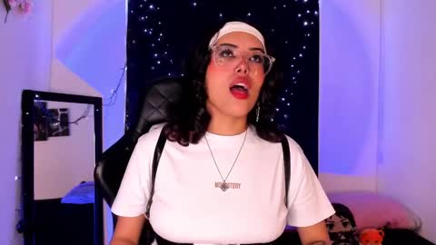 Willow                      Hours 12pm to 630pm Colombian time FRIDAY AND SUNDAY FREE DAYS online show from 03/04/25, 06:29