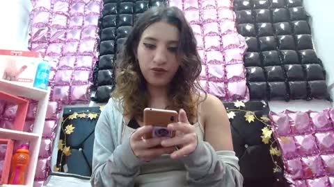 Aleja online show from 10/18/25, 01:34