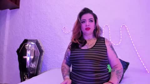 poisson_ivy_ online show from 10/01/25, 08:48