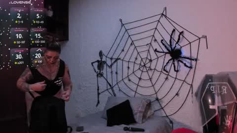 poisson_ivy_ online show from 10/02/25, 09:33