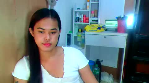 Snapshot of pokwang4you chatting on 05/25/26, 04:57 pokwang4you online show from 05/25/26, 04:57